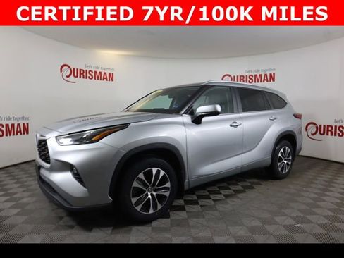 Used 2023 Toyota Highlander XLE image 4