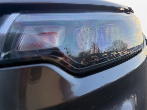 Used 2024 Jeep Compass Limited image 22