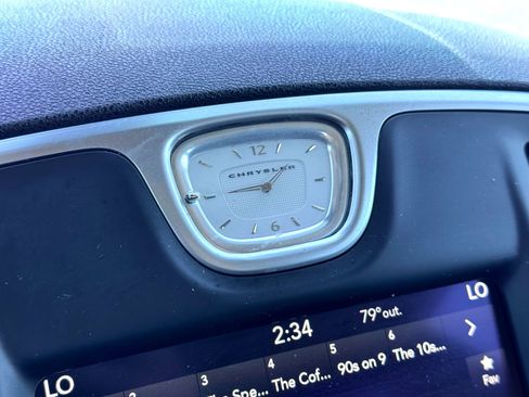Used 2020 Chrysler 300 Touring L w/ Quick Order Package 2EF RWD image 27