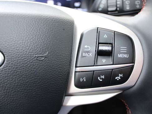 Used 2025 Ford Explorer Active w/ Active Comfort Package image 20