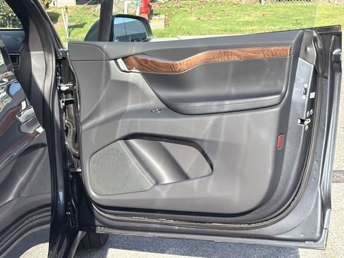 Used 2020 Tesla Model X Long Range image 32