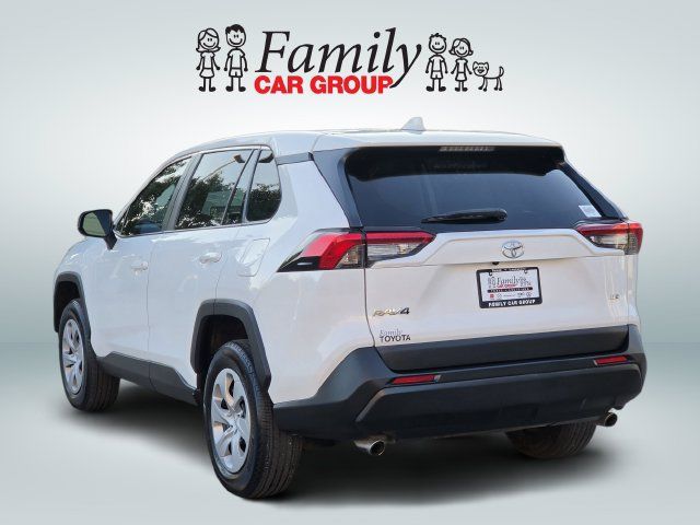 Used 2024 Toyota RAV4 LE FWD image 3