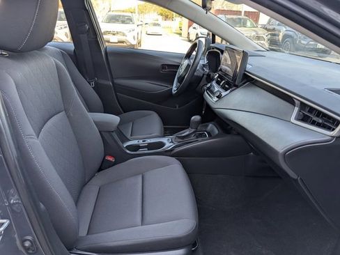 Used 2024 Toyota Corolla LE FWD image 31