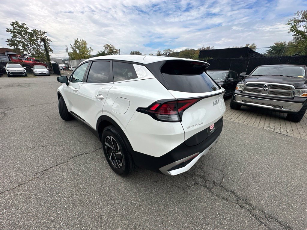 Used 2023 Kia Sportage LX AWD/4WD image 4