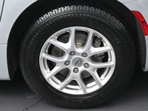 Used 2022 Chrysler Voyager LX FWD image 39
