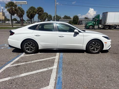 Used 2023 Hyundai Sonata SEL w/ Cargo Package FWD image 2
