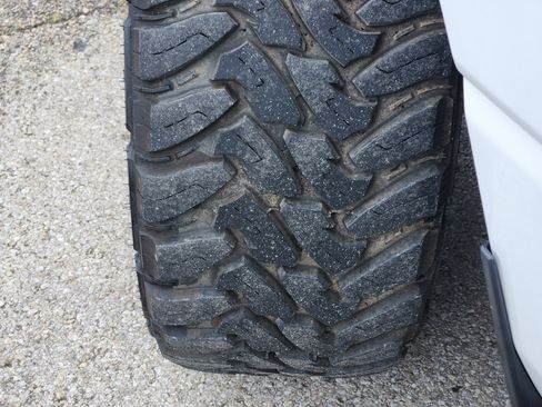 Used 2023 RAM 1500 Laramie AWD/4WD image 11