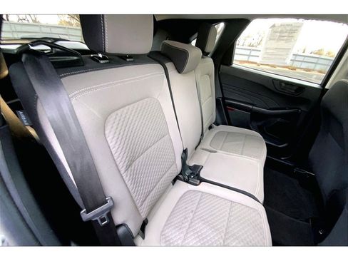 Used 2022 Ford Escape SE image 28