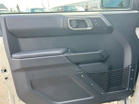 Used 2025 Ford Bronco Outer Banks image 22