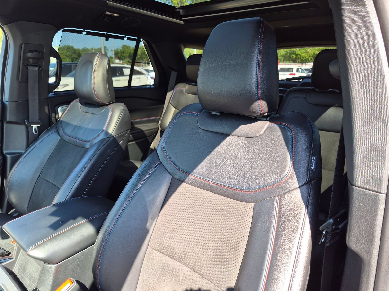 Used 2023 Ford Explorer ST w/ Equipment Group 401A AWD/4WD image 15