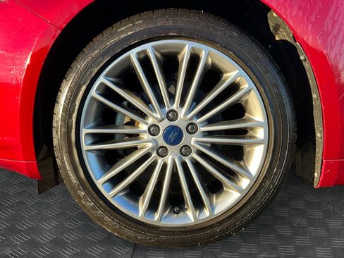 Used 2016 Ford Fusion SE w/ Equipment Group 202A image 16