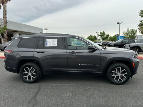 Certified 2024 Jeep Grand Cherokee L Limited w/ Luxury Tech Group II image 11