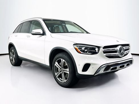 Used 2021 Mercedes-Benz GLC 300 image 2