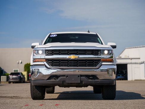 Used 2018 Chevrolet Silverado 1500 LT w/ All Star Edition AWD/4WD image 3