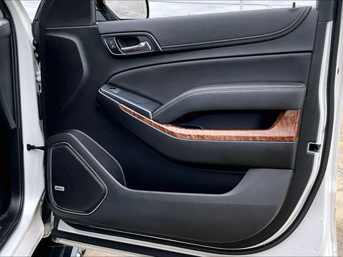 Used 2020 Chevrolet Tahoe Premier w/ Premier Plus Edition image 43