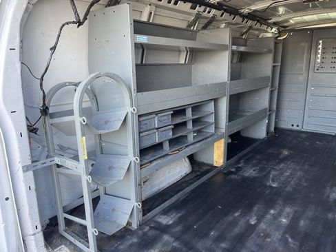 Used 2015 Chevrolet Express 3500 Extended image 7