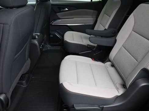 New 2026 Chevrolet Traverse LT w/ Enhanced Driving Package FWD image 18