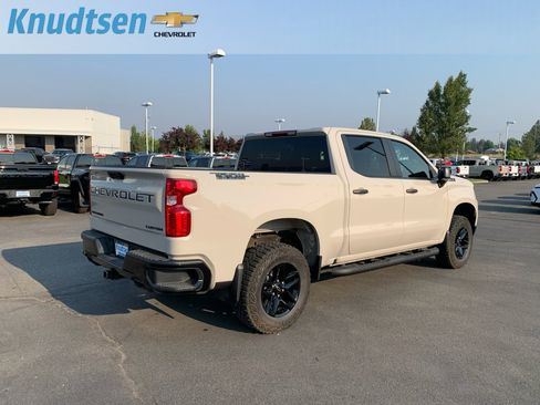 Used 2026 Chevrolet Silverado 1500 Custom Trail Boss w/ Dark Appearance Package AWD/4WD image 7