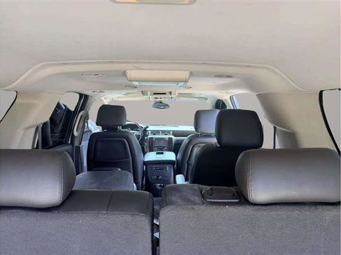 Used 2014 GMC Yukon XL Denali AWD/4WD image 31