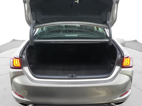 Used 2021 Lexus ES 350 FWD image 16
