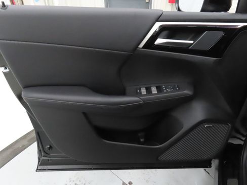 New 2026 Mitsubishi Outlander SE FWD image 10