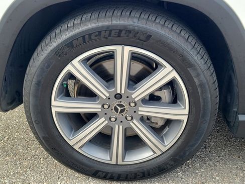 Used 2022 Mercedes-Benz GLS 450 4MATIC image 9