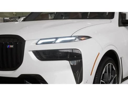 New 2026 BMW X7 M60i image 6
