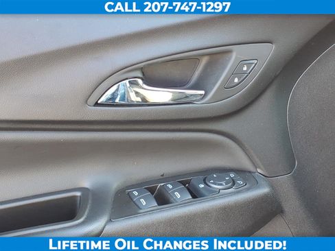 Used 2024 Chevrolet Equinox LT AWD/4WD image 11