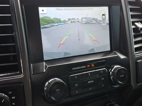 Used 2017 Ford F150 XLT w/ Equipment Group 302A Luxury AWD/4WD image 4