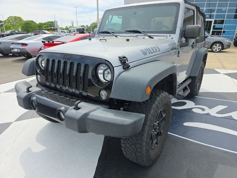 Used 2017 Jeep Wrangler Sport image 6