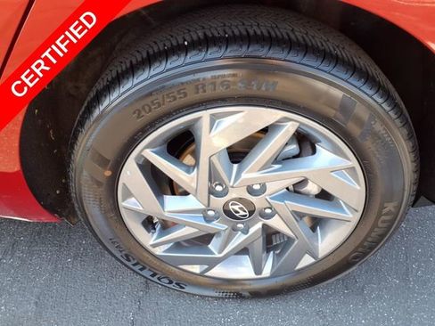 Certified 2024 Hyundai Elantra SEL image 22