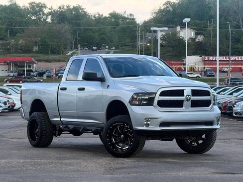 Used 2017 RAM 1500 Express AWD/4WD image 1