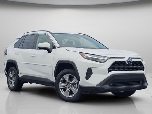 Used 2024 Toyota RAV4 LE AWD/4WD image 2