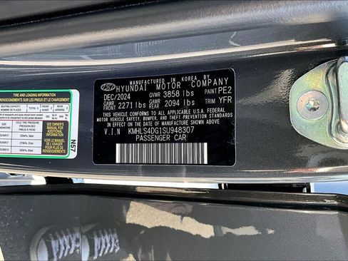 Certified 2025 Hyundai Elantra SEL FWD image 16