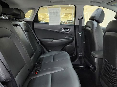 Used 2022 Hyundai Kona Limited image 19