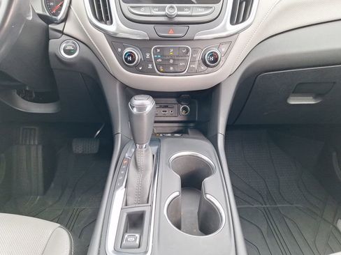 Used 2019 Chevrolet Equinox Premier image 17