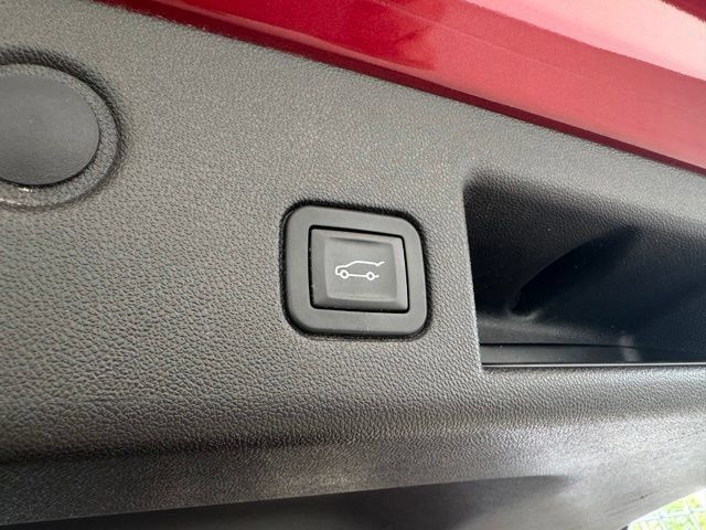 Used 2018 Chevrolet Equinox LT AWD/4WD image 39