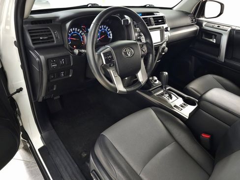 Used 2019 Toyota 4Runner SR5 Premium image 15