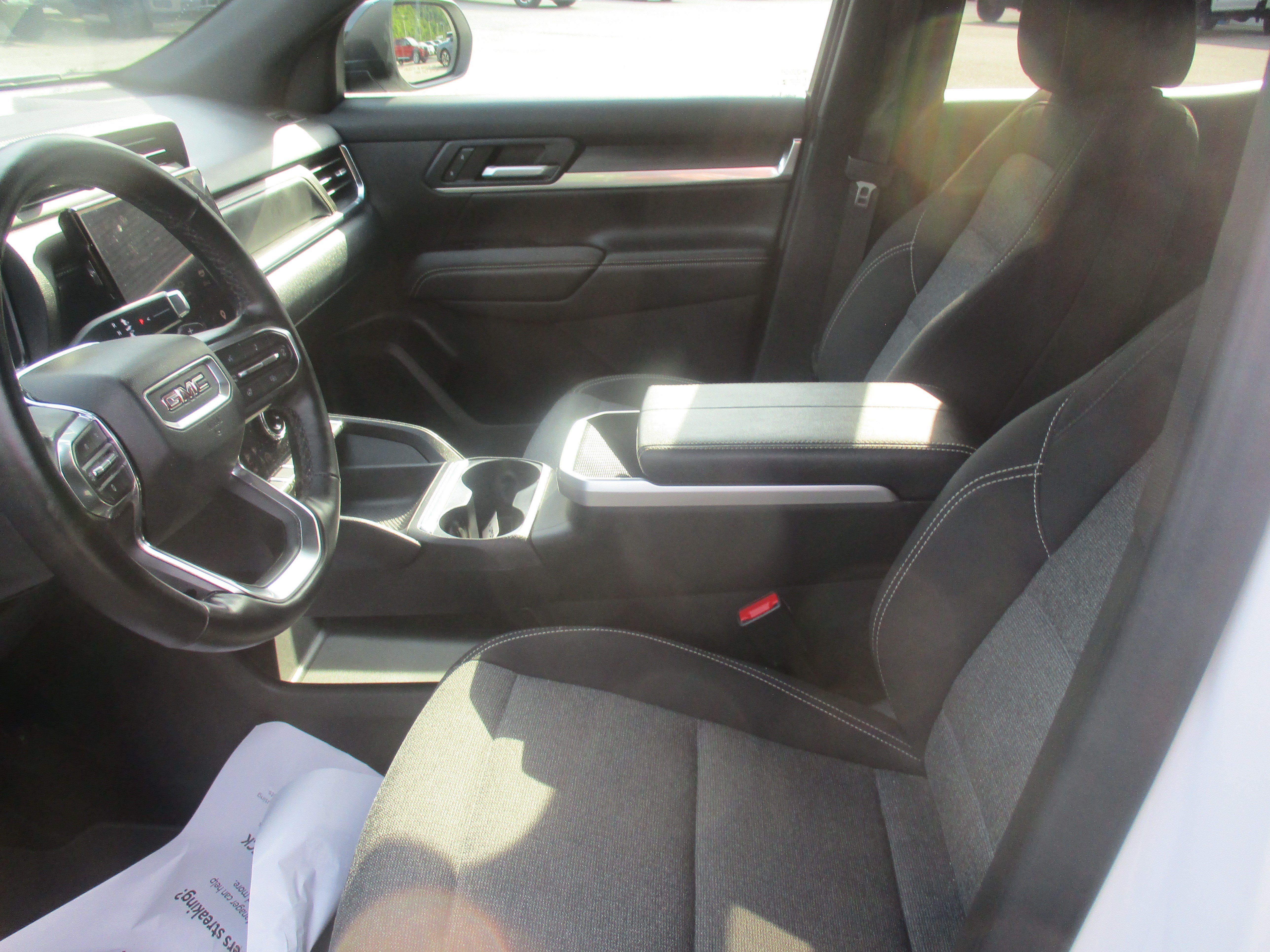 Used 2025 GMC Terrain Elevation w/ Black Edition AWD/4WD image 14