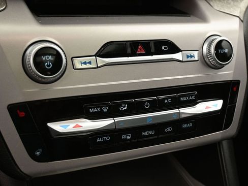 Used 2023 Ford Explorer Timberline image 18