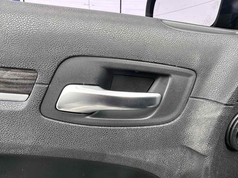 Used 2019 Chrysler 300 Touring w/ Sport Appearance Package image 12