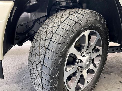 Used 2022 RAM 2500 Limited image 33