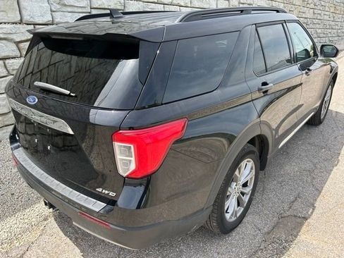 Used 2023 Ford Explorer XLT w/ Equipment Group 202A AWD/4WD image 5
