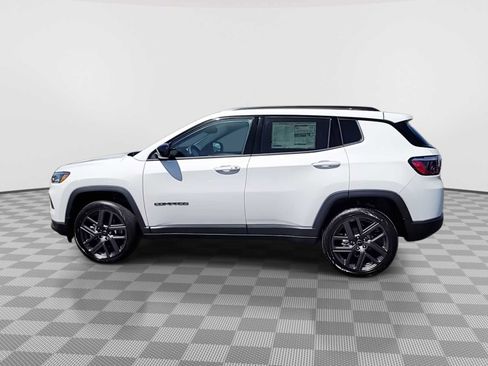 New 2026 Jeep Compass Latitude AWD/4WD image 5