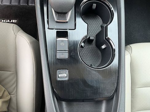 Certified 2023 Nissan Rogue SV w/ SV Premium B Package FWD image 20