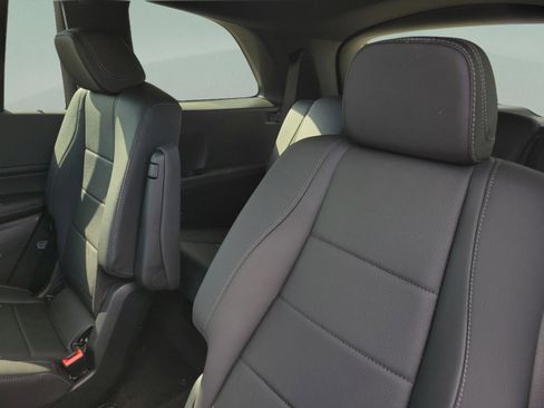 Certified 2025 Mercedes-Benz GLS 450 4MATIC image 6