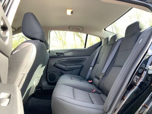 Used 2025 Nissan Altima 2.5 SV FWD image 27