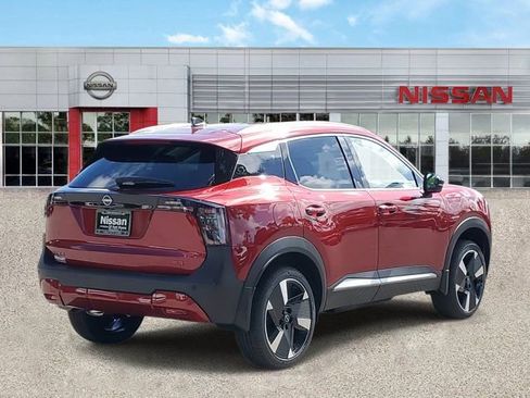 New 2026 Nissan Kicks SR FWD image 2