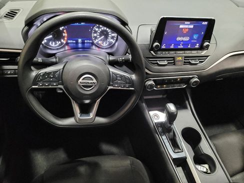 Used 2020 Nissan Altima 2.5 S FWD image 22