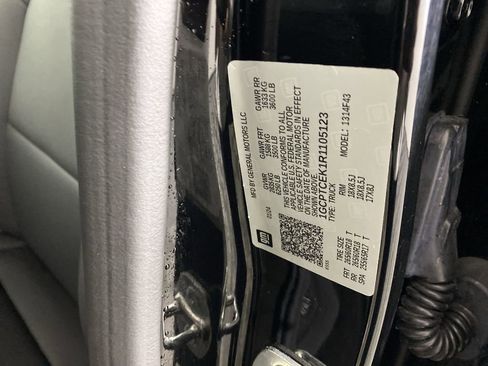 Used 2024 Chevrolet Colorado LT w/ LT Convenience Package III image 35